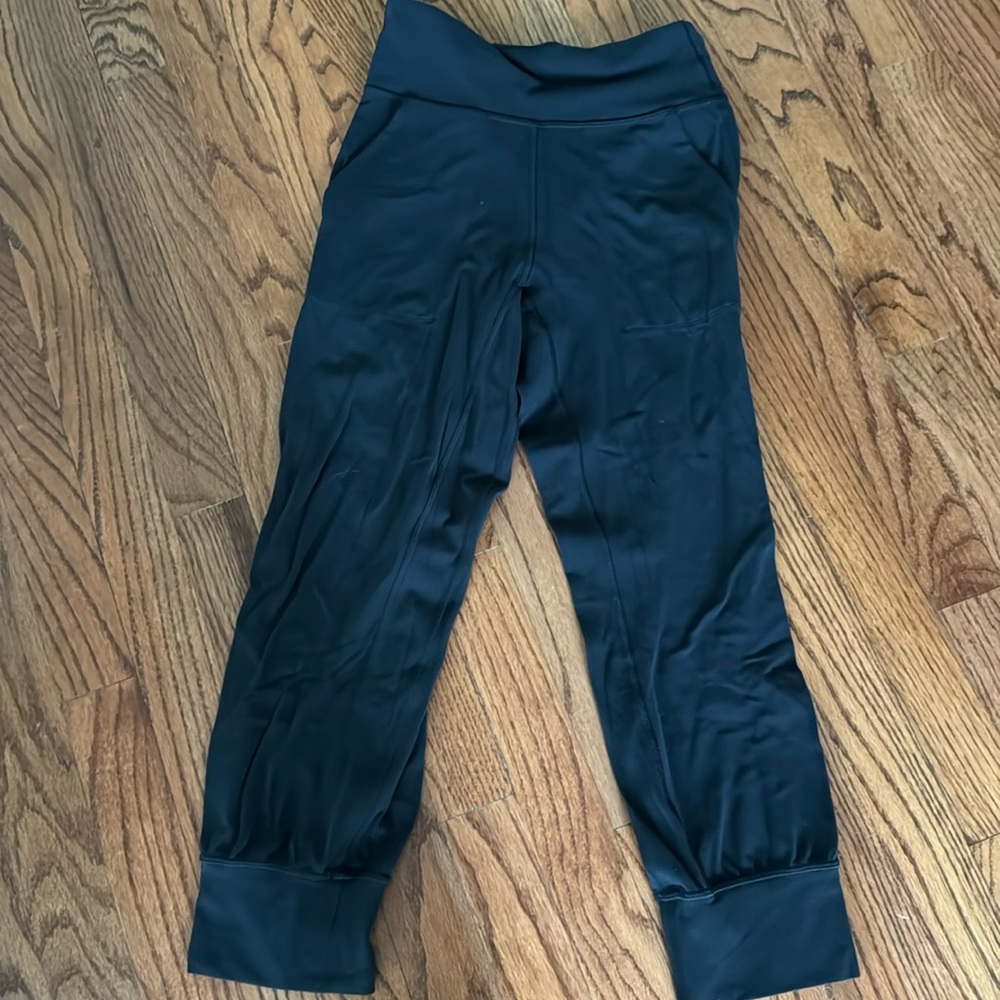 Lululemon cropped align jogger